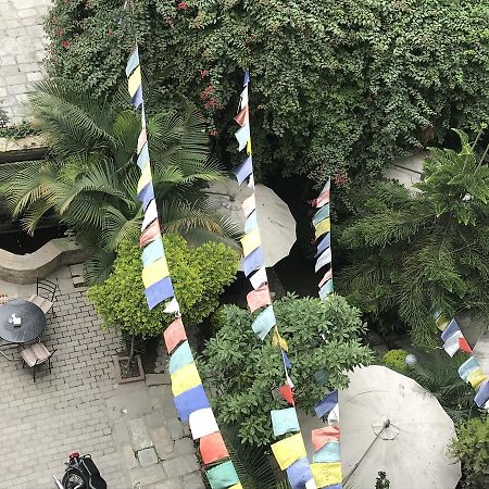 Hotel Florid Kathmandu Bagian luar foto