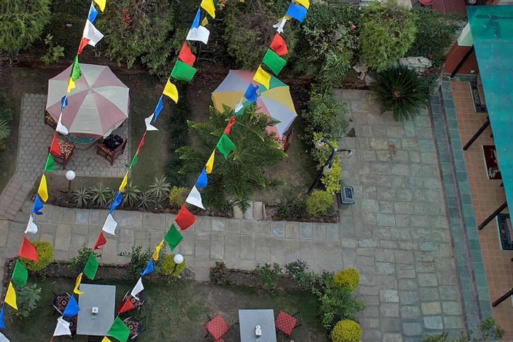 Hotel Florid Kathmandu Bagian luar foto