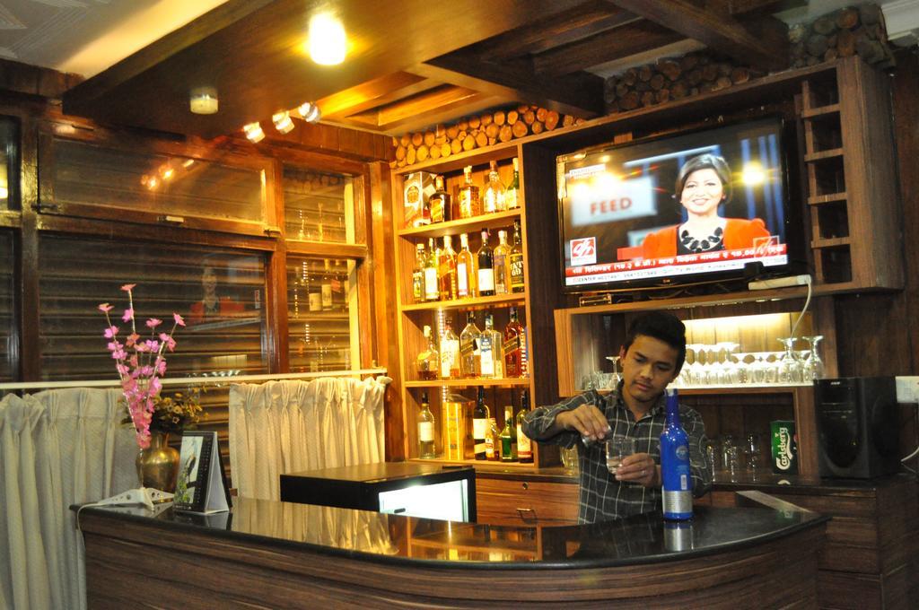 Hotel Florid Kathmandu Bagian luar foto