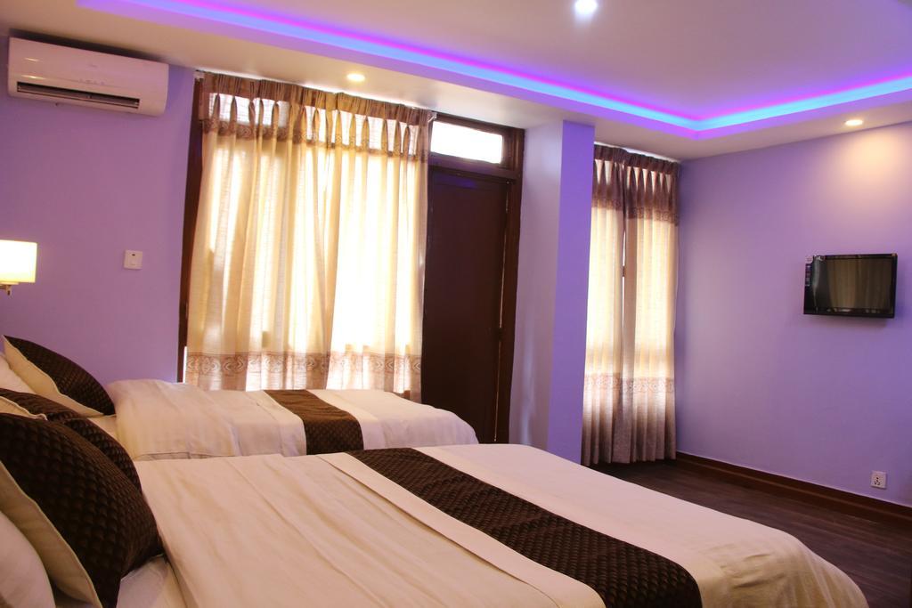 Hotel Florid Kathmandu Bagian luar foto