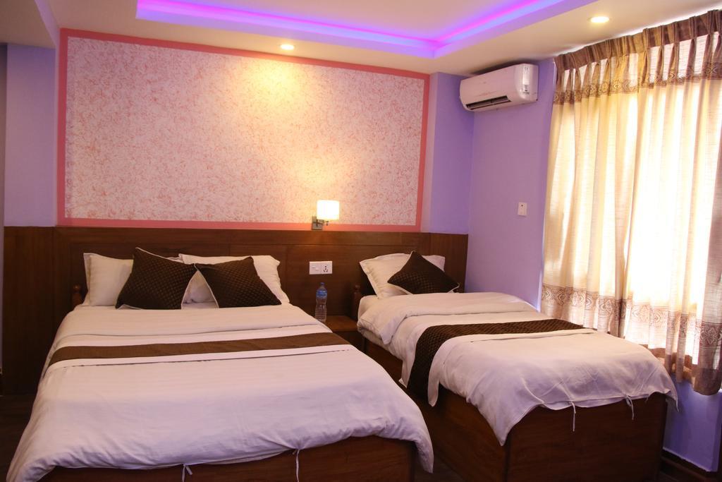 Hotel Florid Kathmandu Bagian luar foto