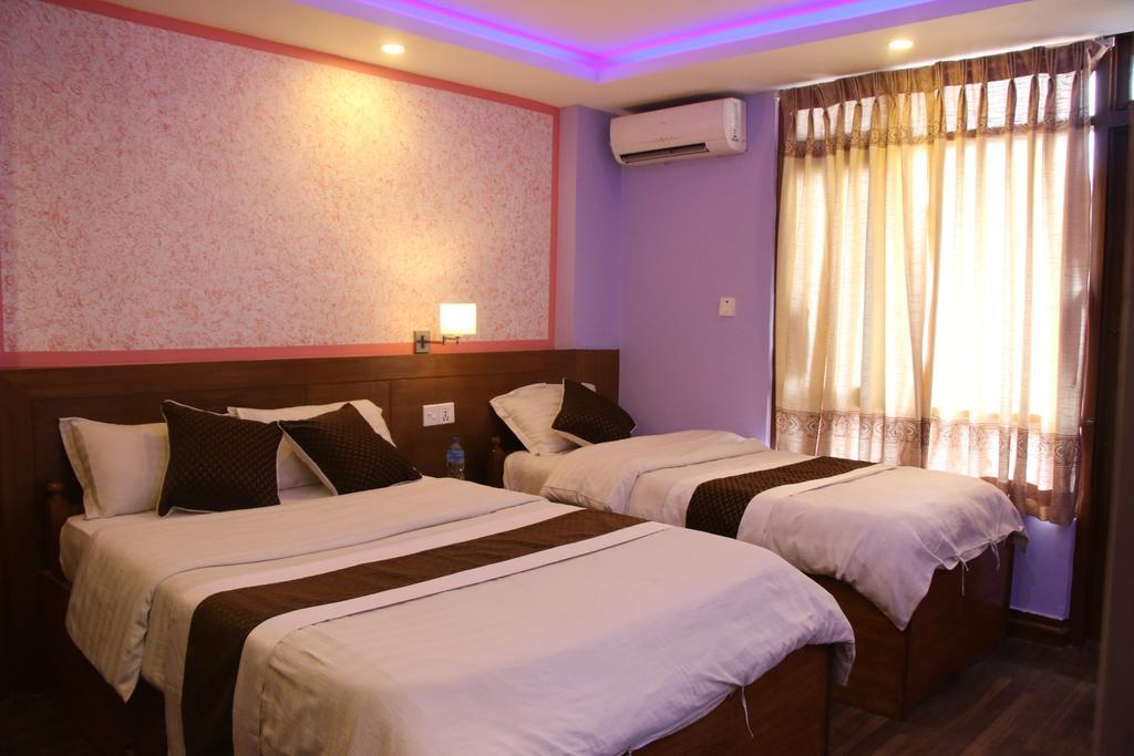 Hotel Florid Kathmandu Bagian luar foto