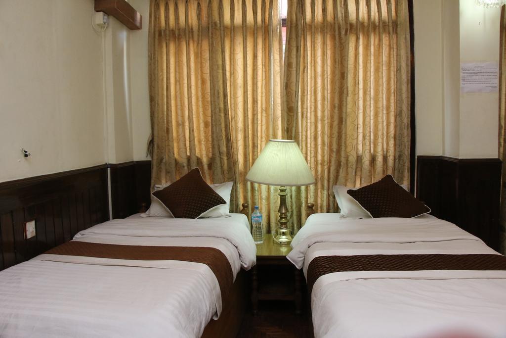 Hotel Florid Kathmandu Bagian luar foto
