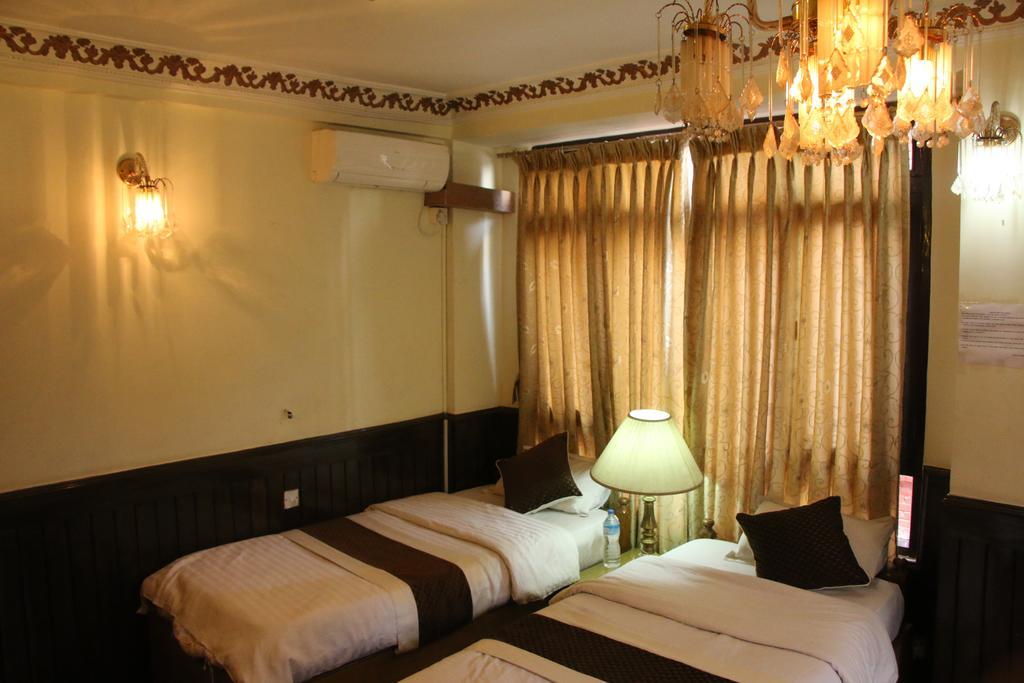Hotel Florid Kathmandu Bagian luar foto