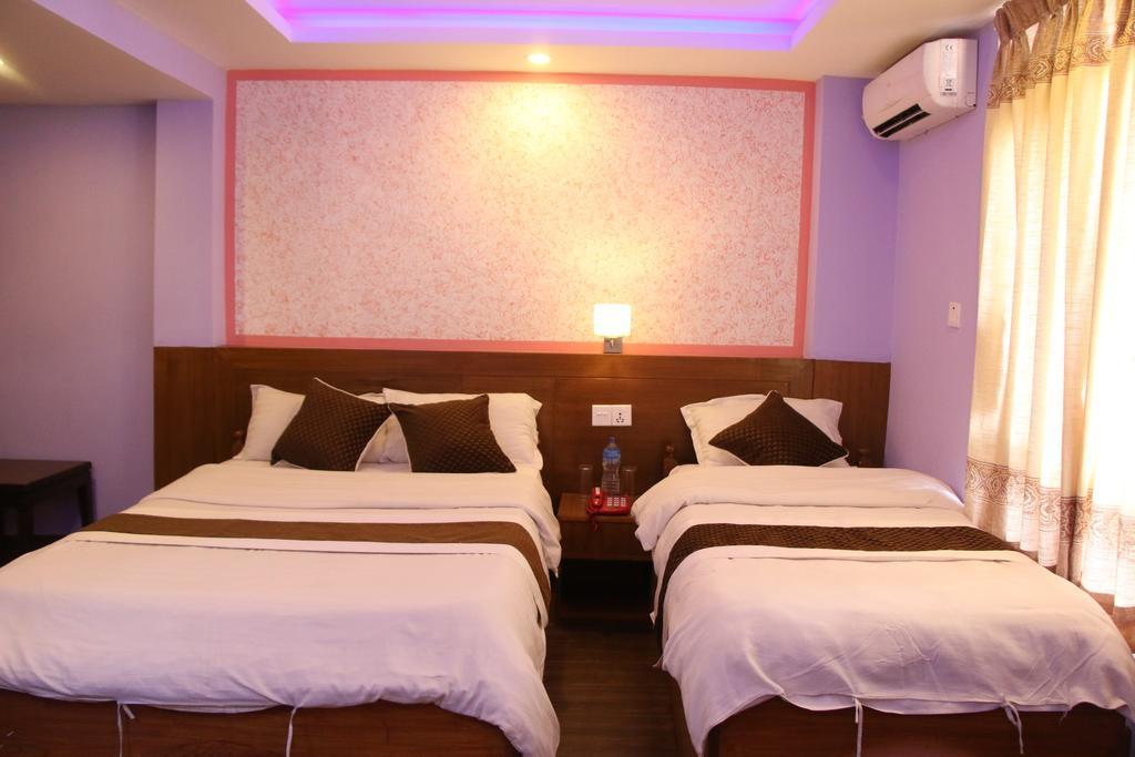 Hotel Florid Kathmandu Bagian luar foto