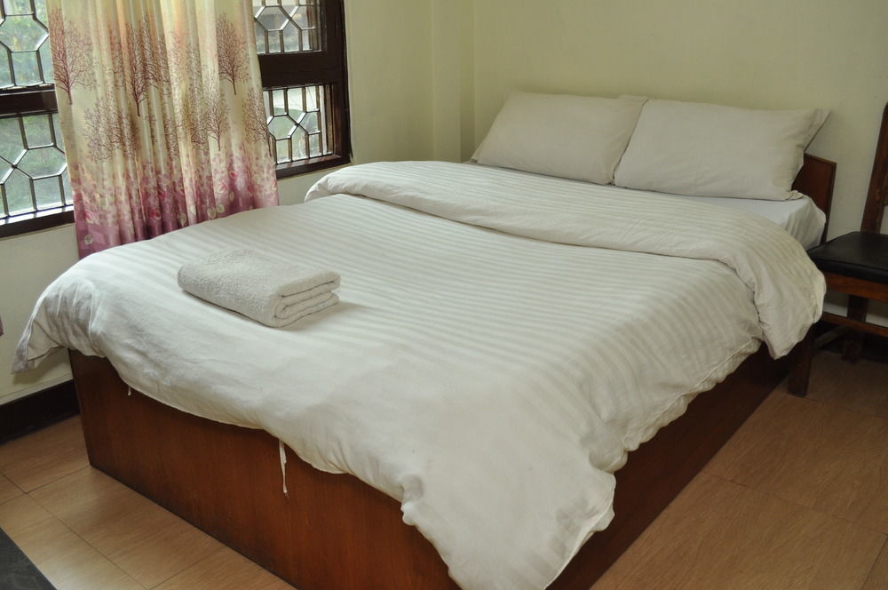Hotel Florid Kathmandu Bagian luar foto