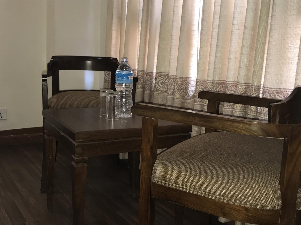 Hotel Florid Kathmandu Bagian luar foto