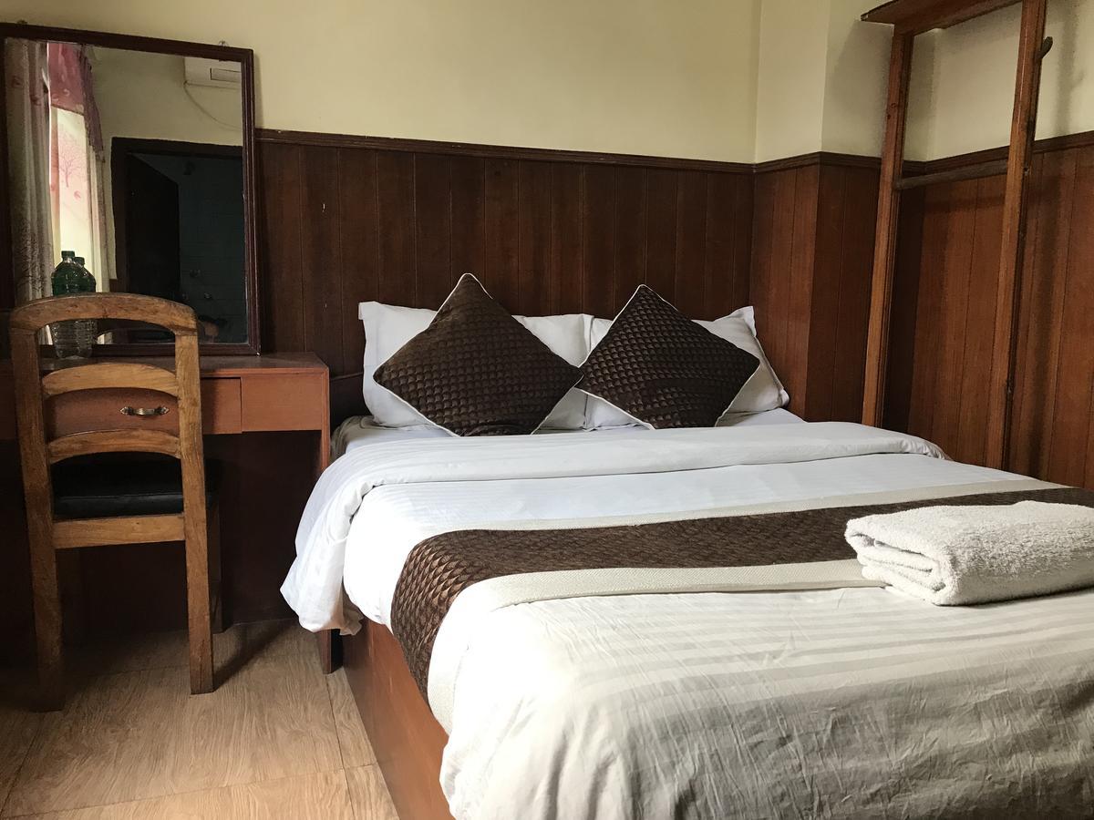 Hotel Florid Kathmandu Bagian luar foto