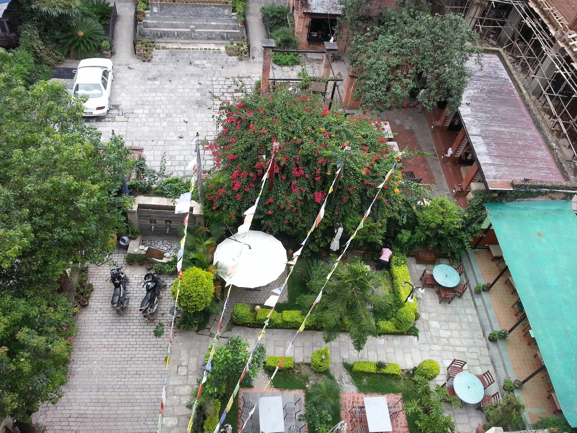 Hotel Florid Kathmandu Bagian luar foto