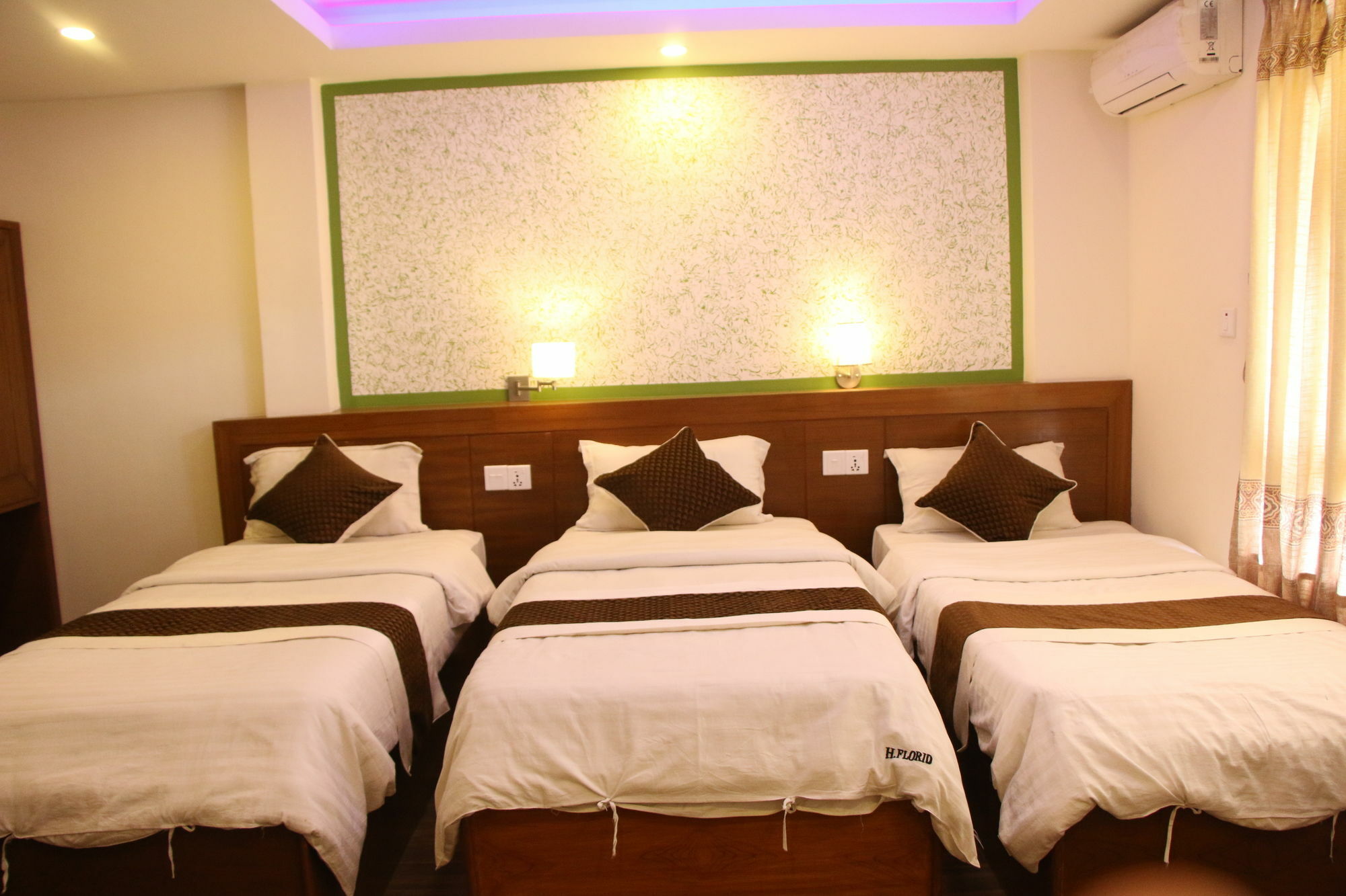 Hotel Florid Kathmandu Bagian luar foto