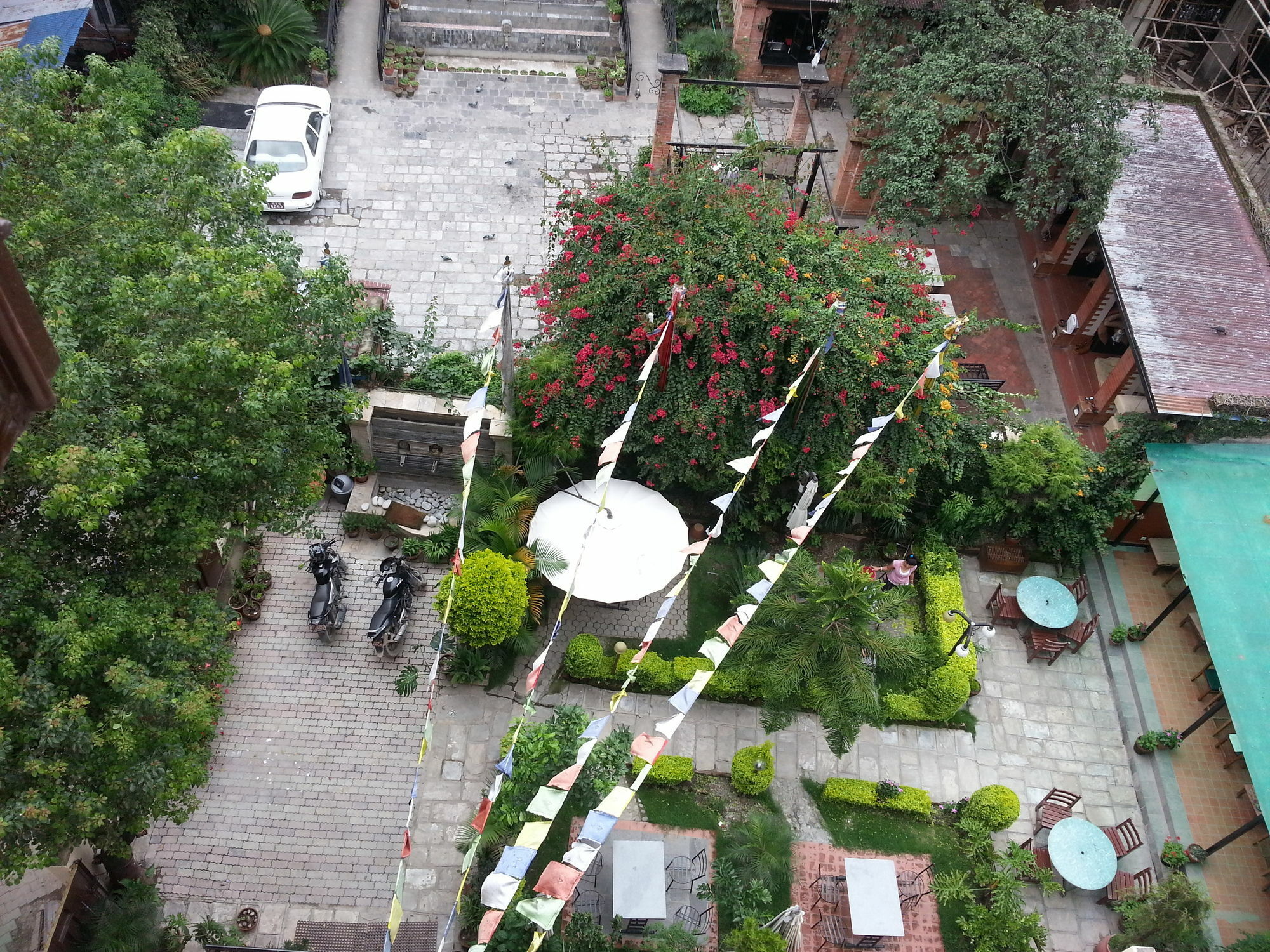 Hotel Florid Kathmandu Bagian luar foto