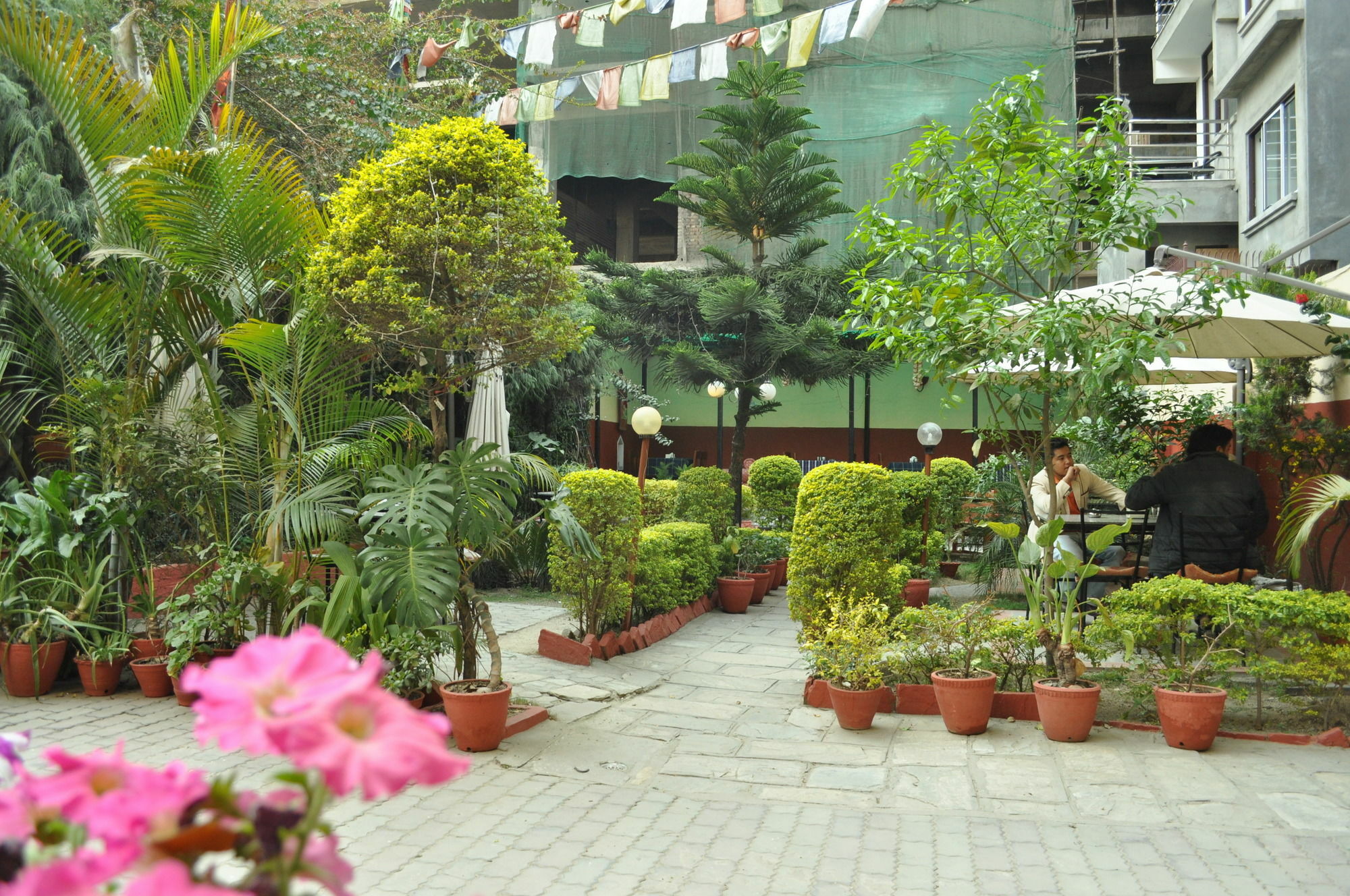 Hotel Florid Kathmandu Bagian luar foto